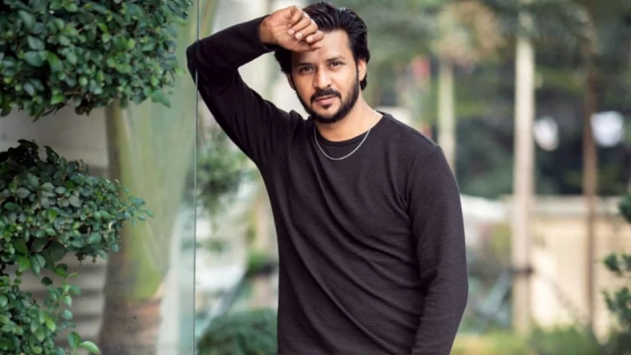 নতুন সিনেমায় চিত্রনায়ক নিরব